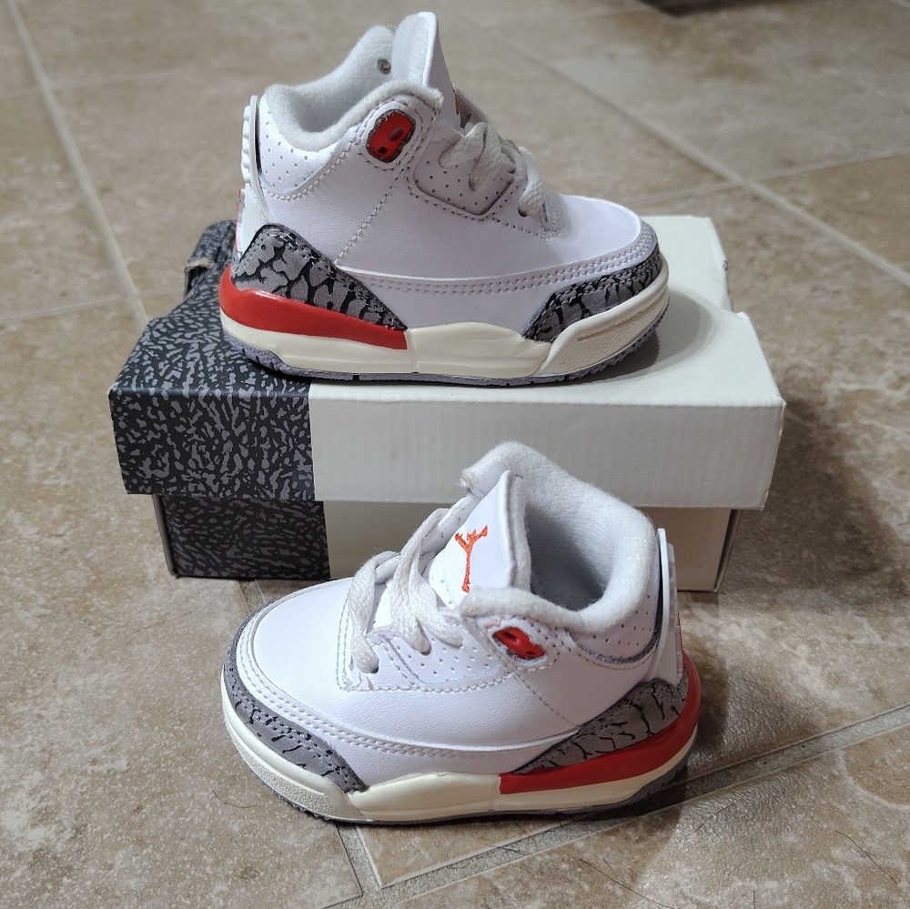 Like New Air Jordan 3 Retro White/Cosmic Clay Cement Unisex Baby Sz. 2C